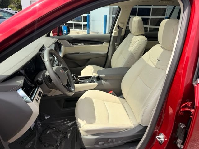 Used 2024 Cadillac XT6 Premium Luxury w/ Technology Package AWD/4WD image 14