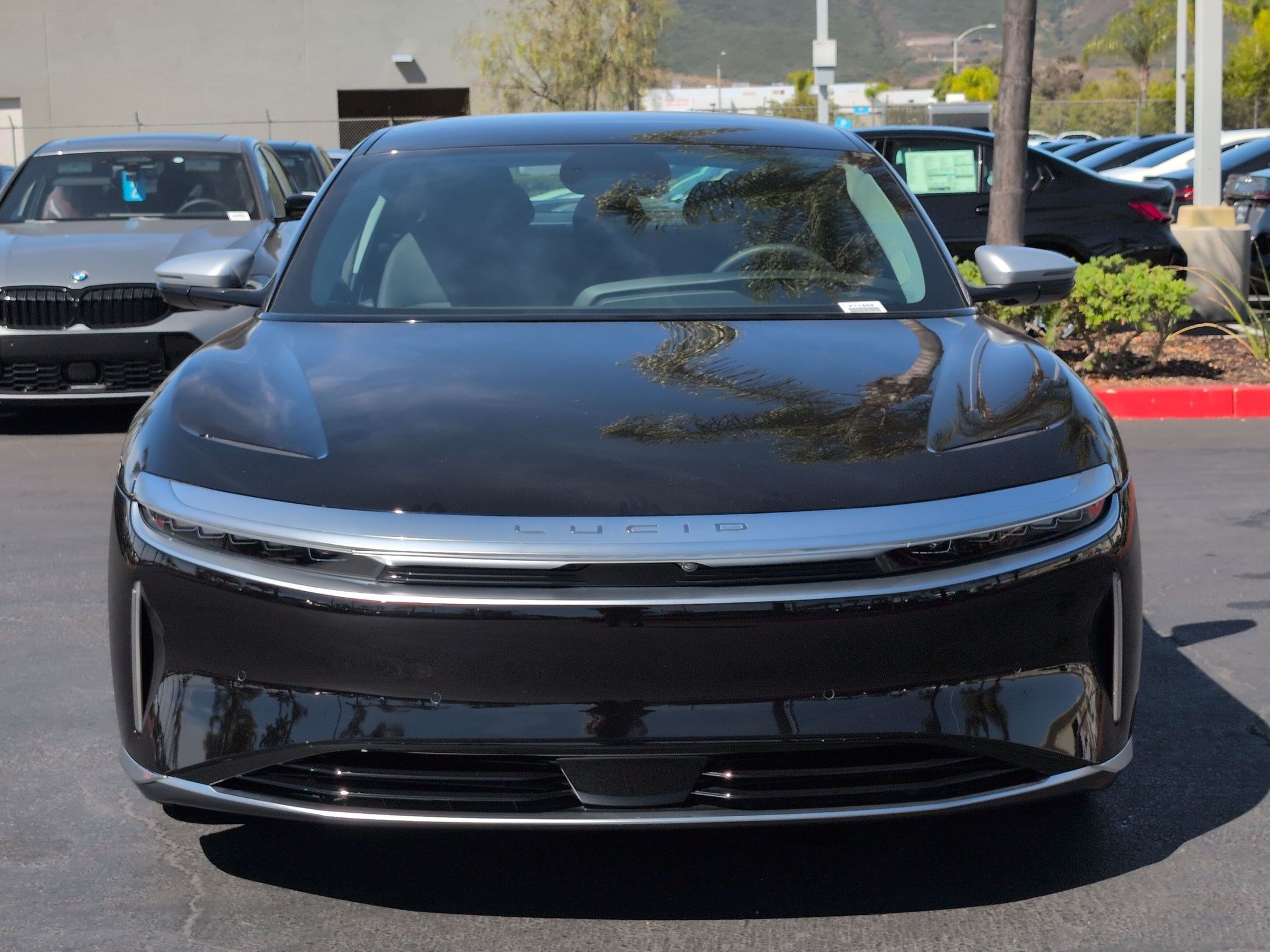 Used 2025 Lucid Air Grand Touring AWD/4WD image 3