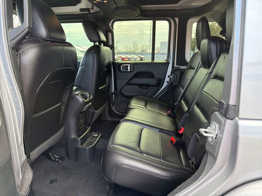 Used 2021 Jeep Wrangler Unlimited Sahara image 18