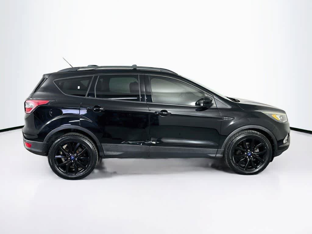 Used 2017 Ford Escape SE w/ SE Sport Appearance Package AWD/4WD image 26
