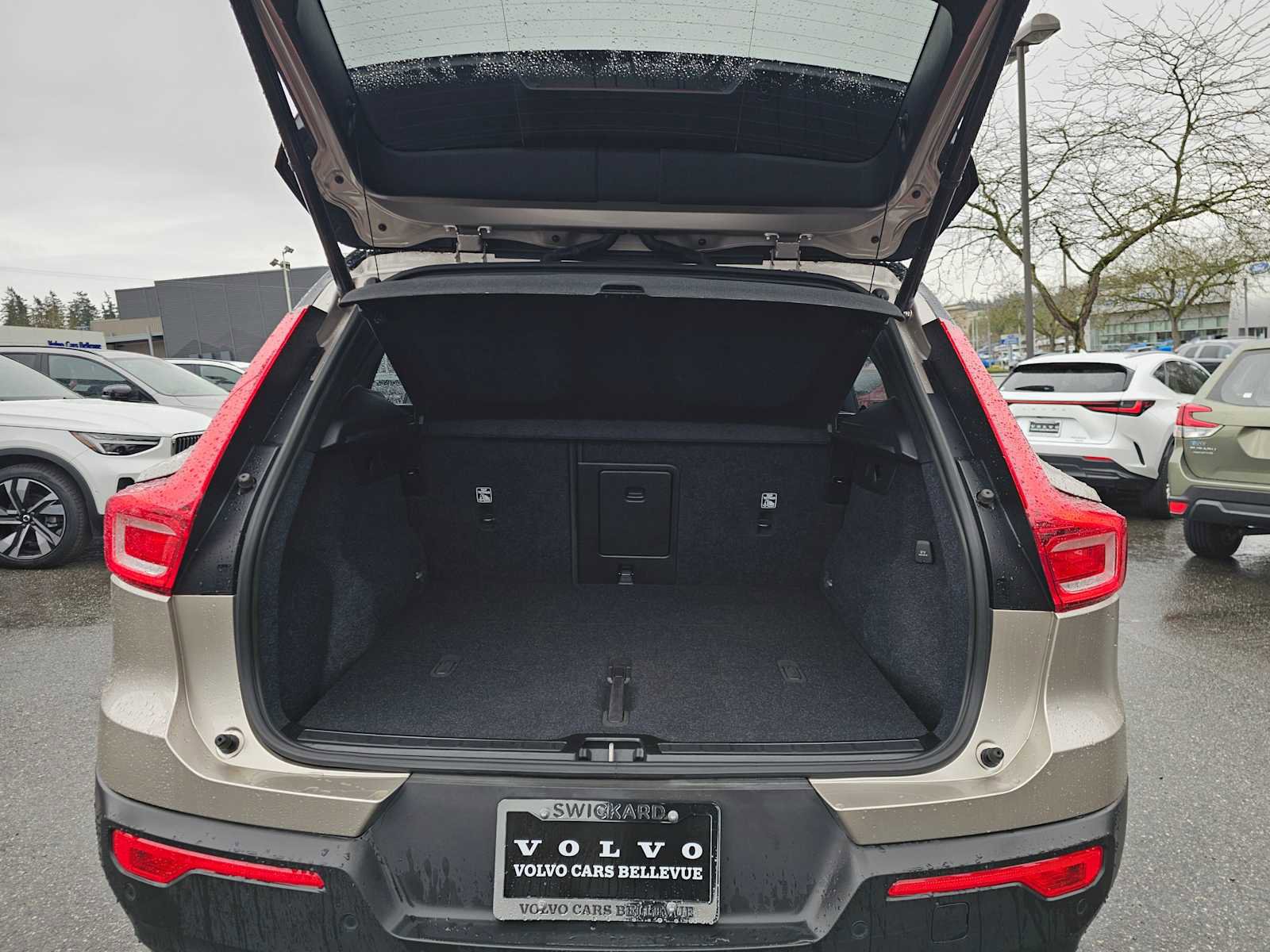 Certified 2023 Volvo XC40 Recharge Plus image 15