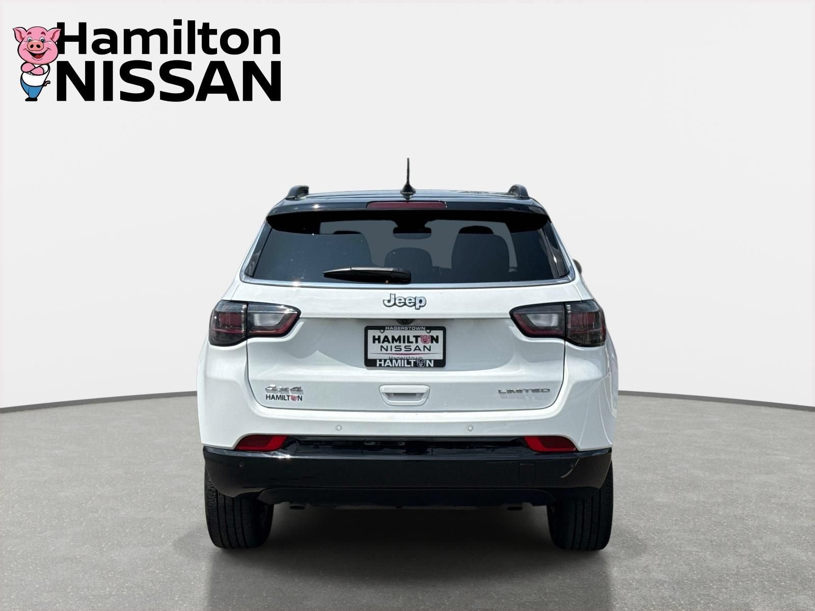 Used 2025 Jeep Compass Limited w/ Elite Group AWD/4WD image 3
