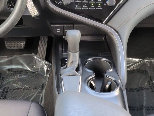 Used 2018 Toyota Camry LE FWD image 18