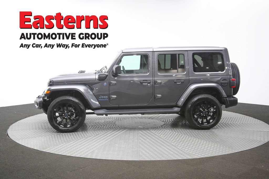 Used 2025 Jeep Wrangler Unlimited Sahara AWD/4WD image 55