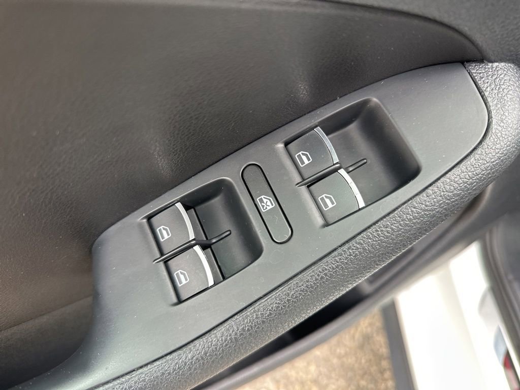 Used 2017 Volkswagen Jetta GLI FWD image 17