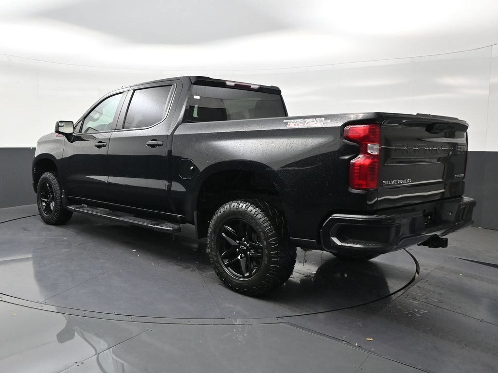 Used 2023 Chevrolet Silverado 1500 Custom Trail Boss AWD/4WD image 3