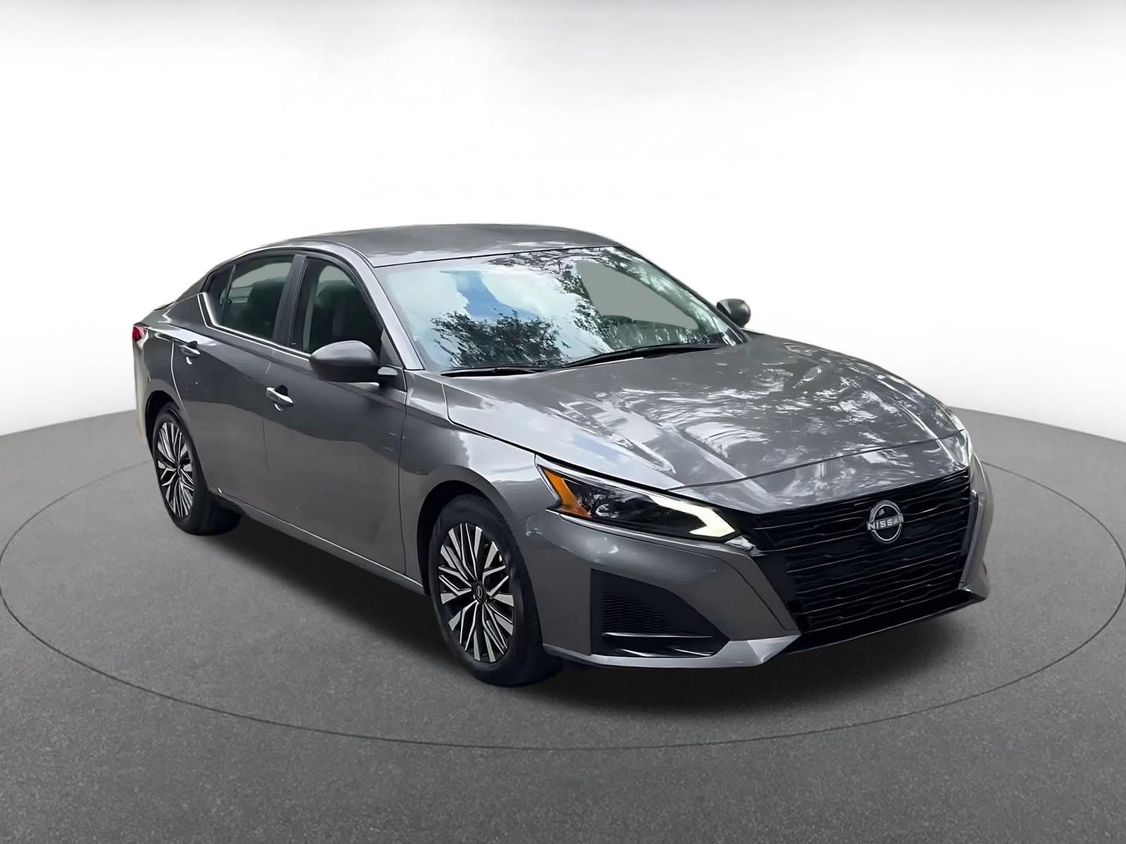 Used 2026 Nissan Altima 2.5 SV FWD image 3