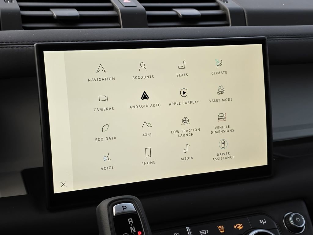 Used 2025 Land Rover Defender 110 S image 20