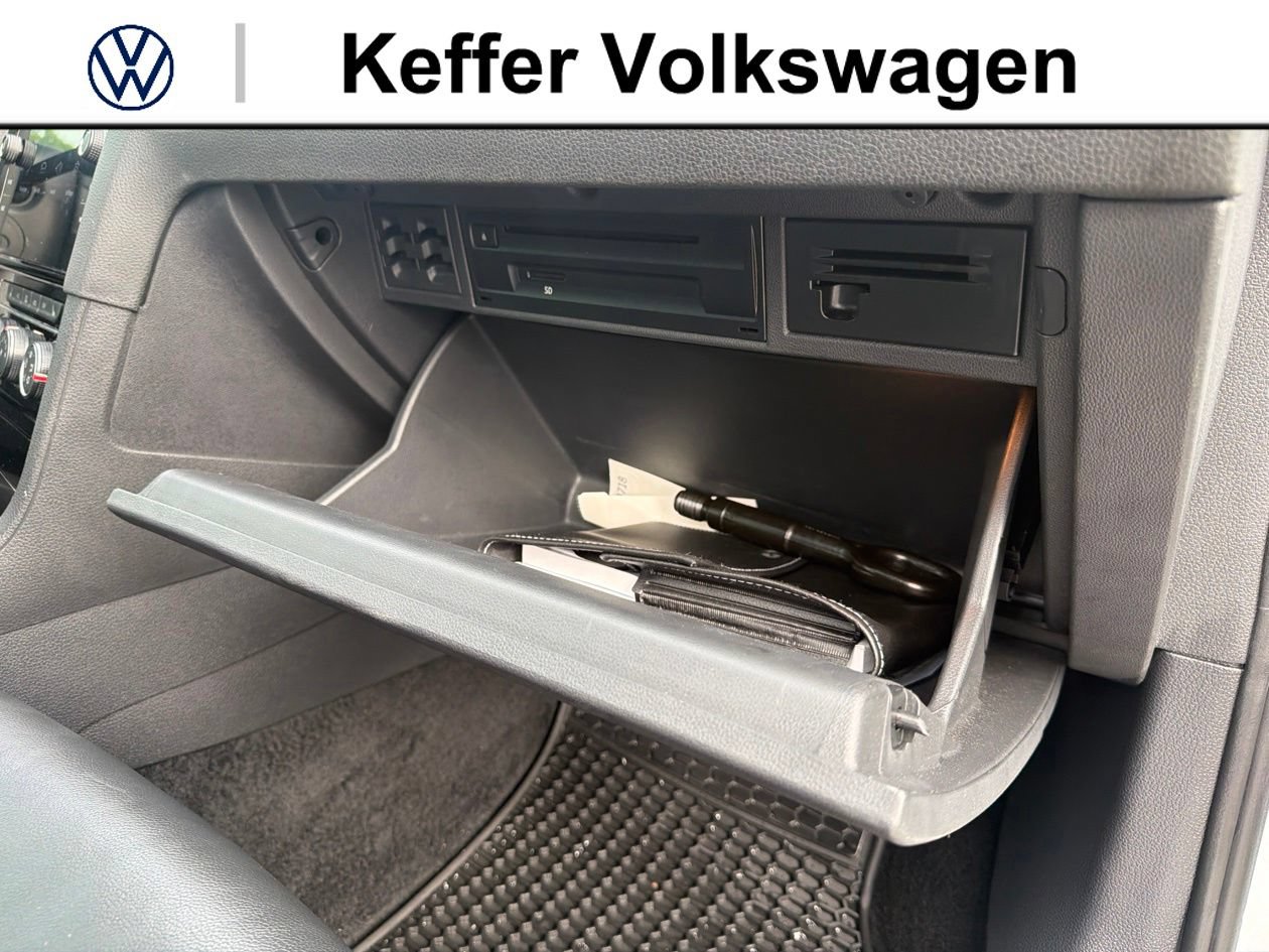 Used 2020 Volkswagen GTI SE FWD image 36