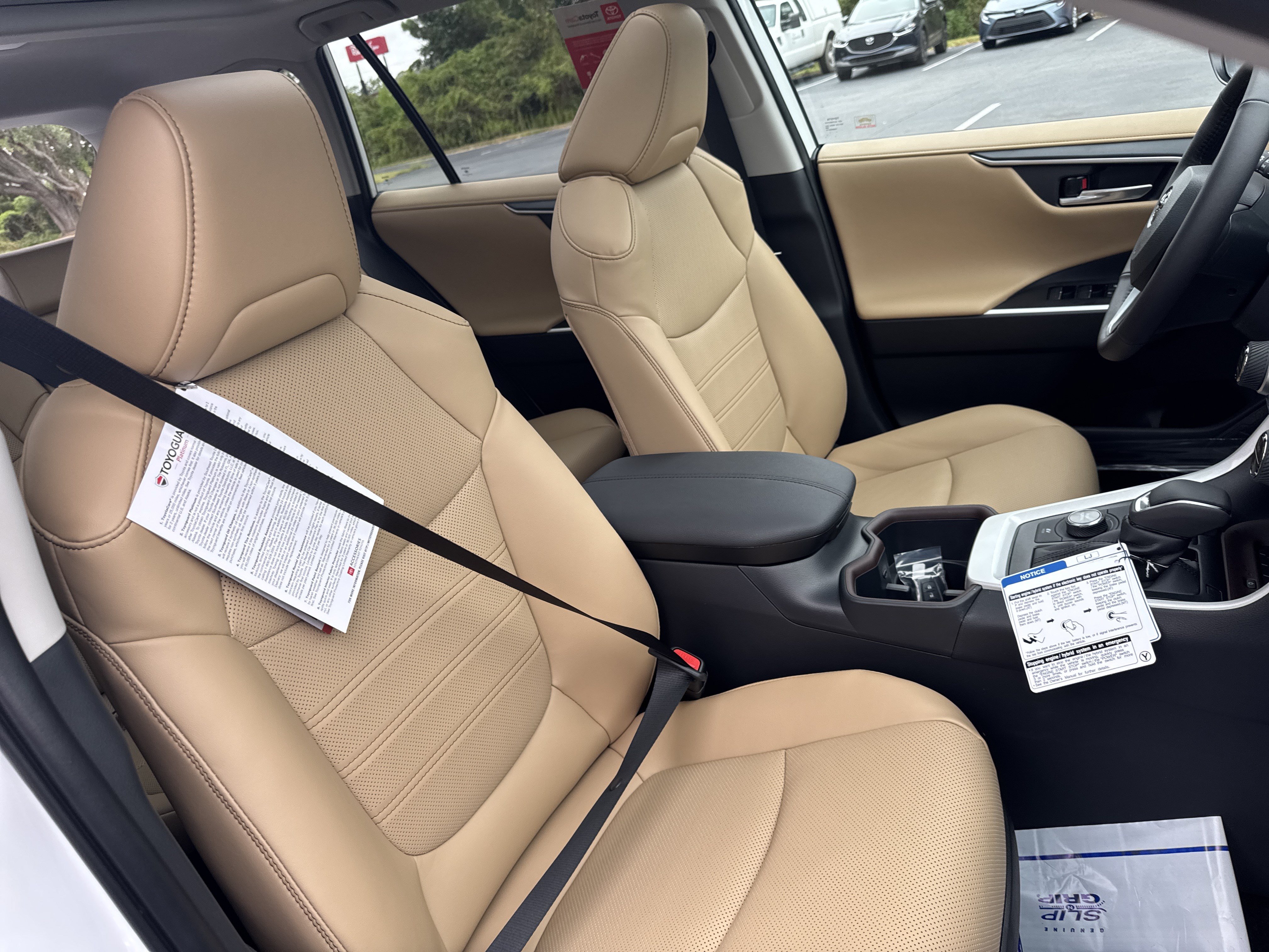 New 2025 Toyota RAV4 Limited w/ Advanced Technology Package AWD/4WD image 35
