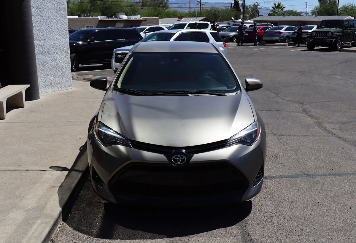 Used 2018 Toyota Corolla LE w/ Carpet Mat Package (TMS) FWD image 15