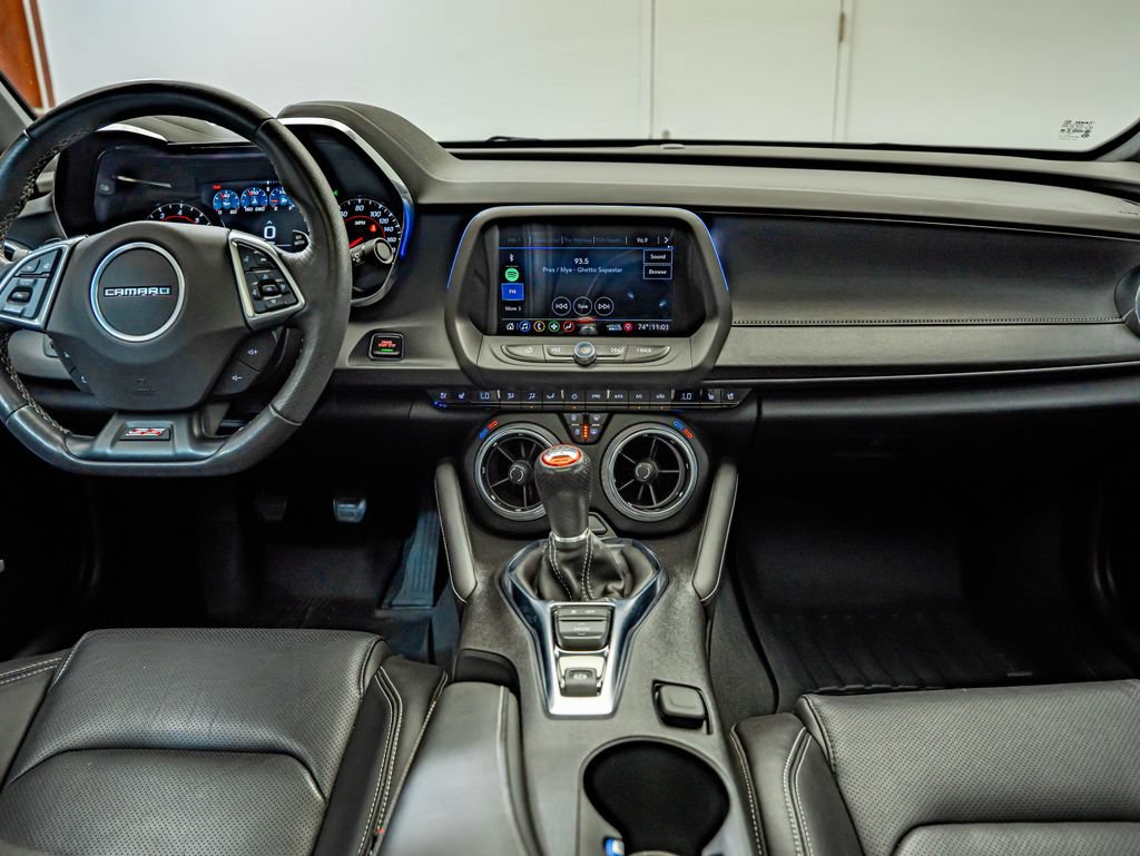 Used 2019 Chevrolet Camaro SS RWD image 34