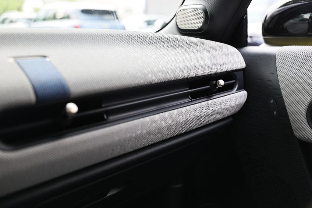Used 2025 MINI Cooper S FWD image 39