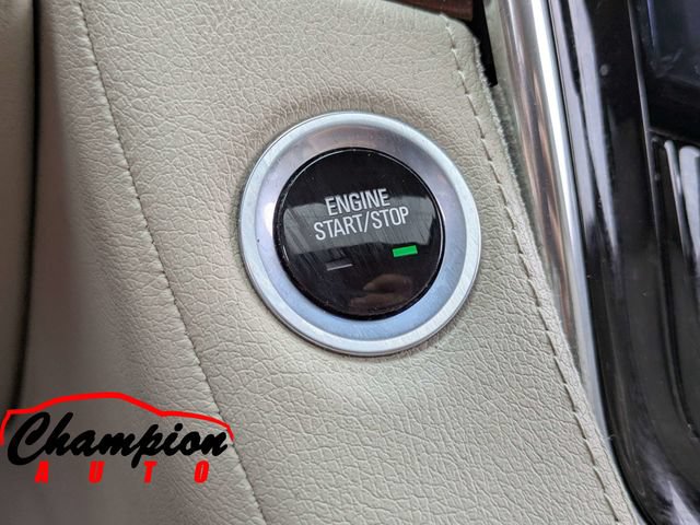 Used 2017 Cadillac Escalade Premium Luxury RWD image 35