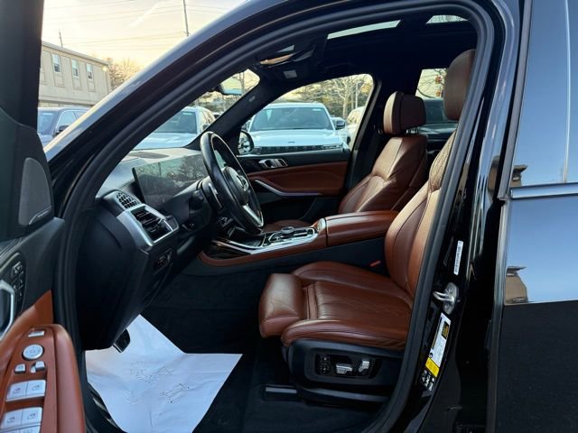 Used 2023 BMW X7 xDrive40i w/ Executive Package image 24