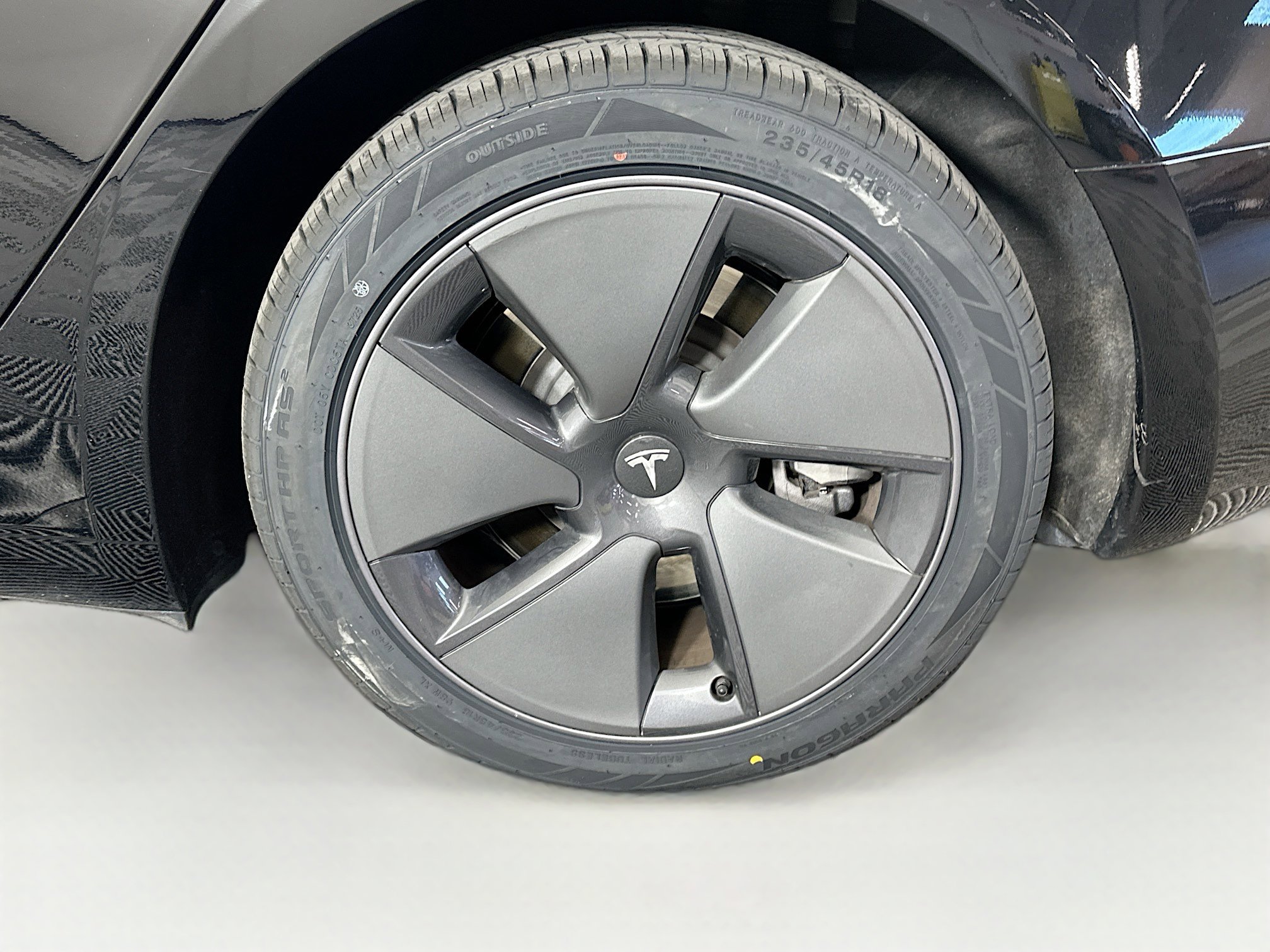 Used 2023 Tesla Model 3 Standard Range image 11