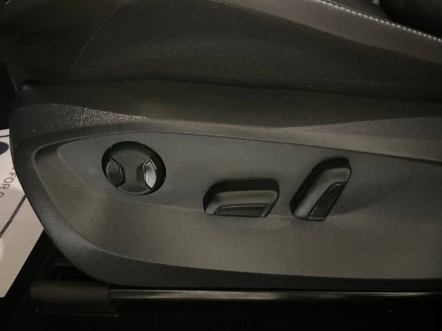 Certified 2024 Volkswagen Tiguan SE AWD/4WD image 16
