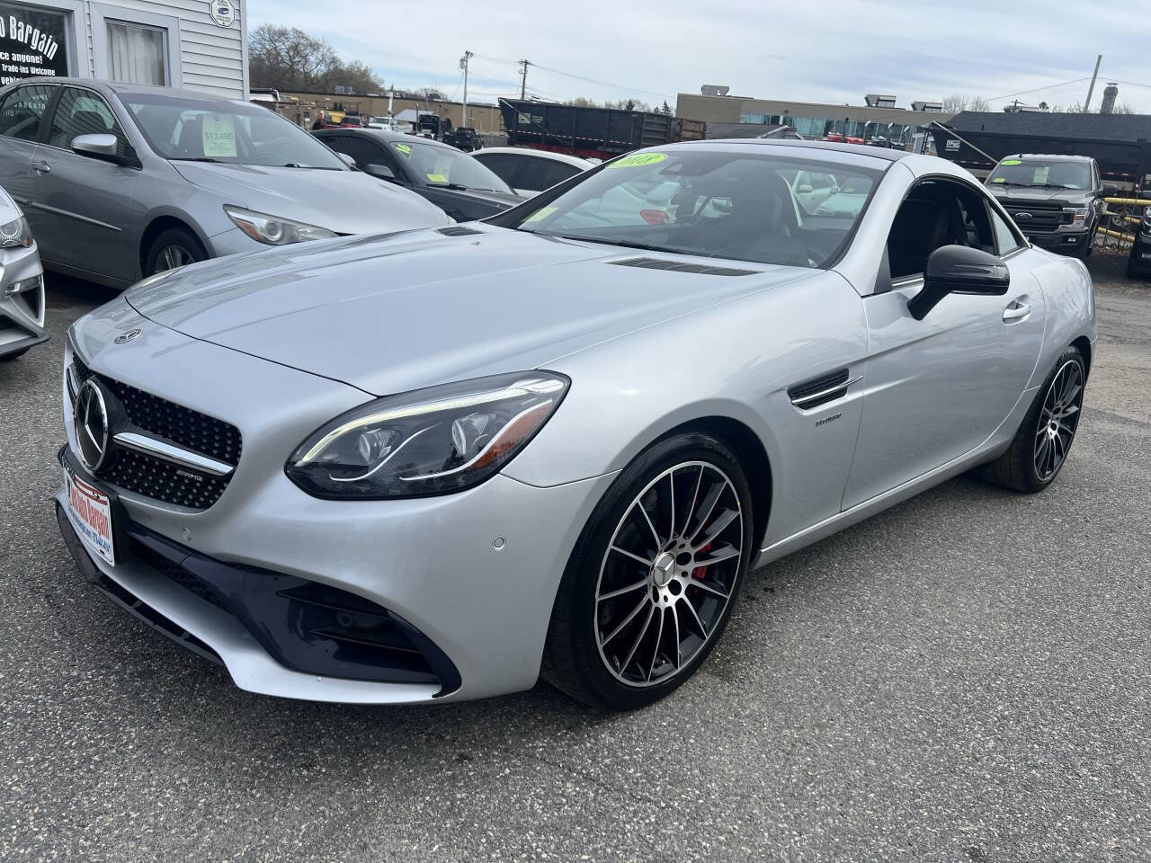Used 2018 Mercedes-Benz SLC 43 AMG image 3