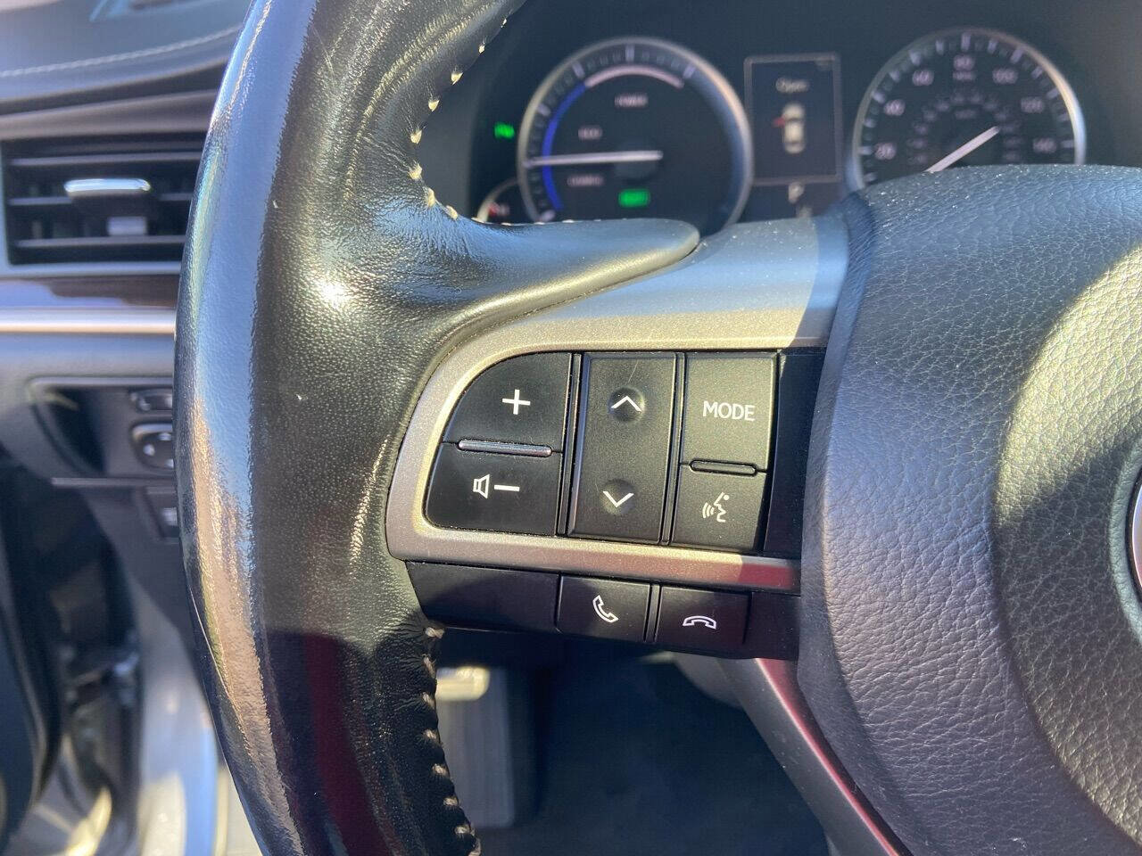 Used 2016 Lexus ES 300h image 26
