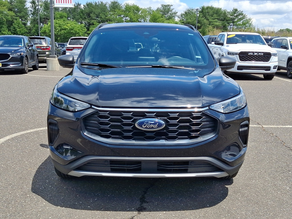Used 2025 Ford Escape ST-Line AWD/4WD image 8
