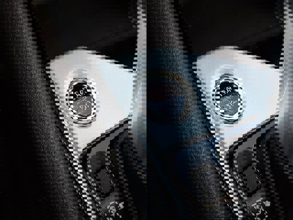 Used 2024 Nissan Altima 2.5 SV image 25