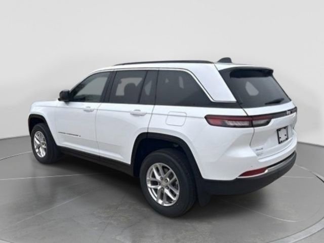 New 2025 Jeep Grand Cherokee Laredo w/ Luxury Tech Group I image 8