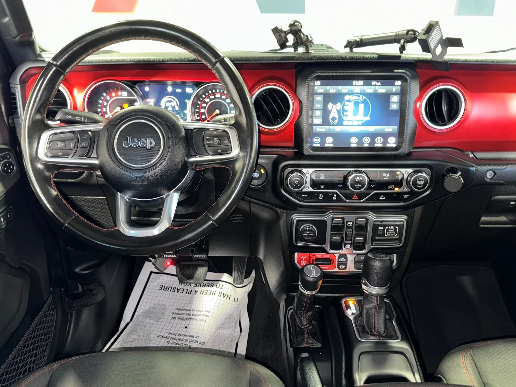 Used 2021 Jeep Gladiator Rubicon AWD/4WD image 11