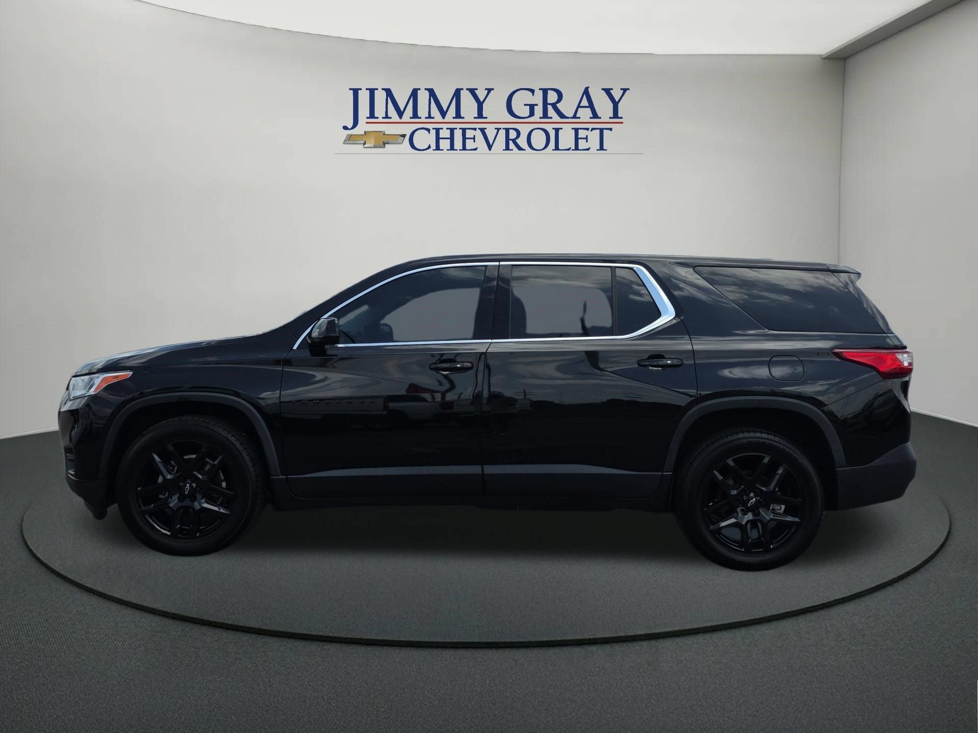 Used 2020 Chevrolet Traverse LS w/ LPO, Blackout Package FWD image 2