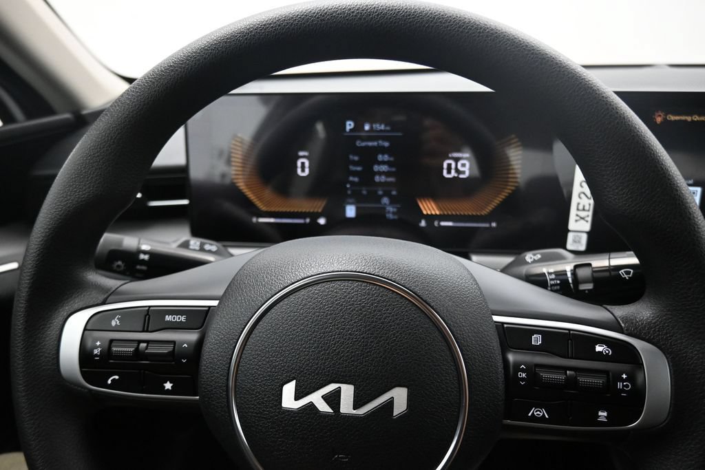 New 2026 Kia K5 LXS FWD image 21