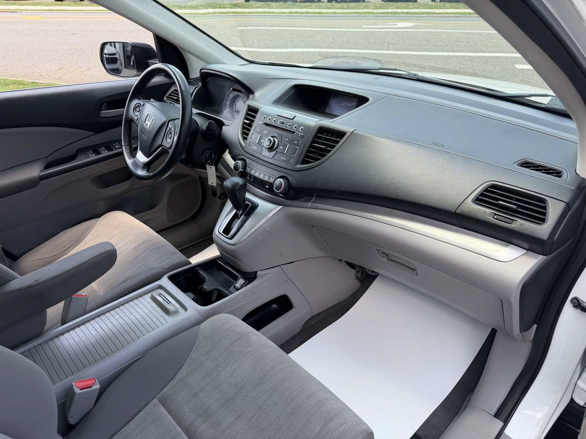 Used 2013 Honda CR-V LX image 19