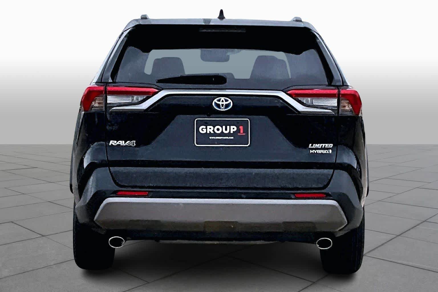 Used 2021 Toyota RAV4 Limited image 5