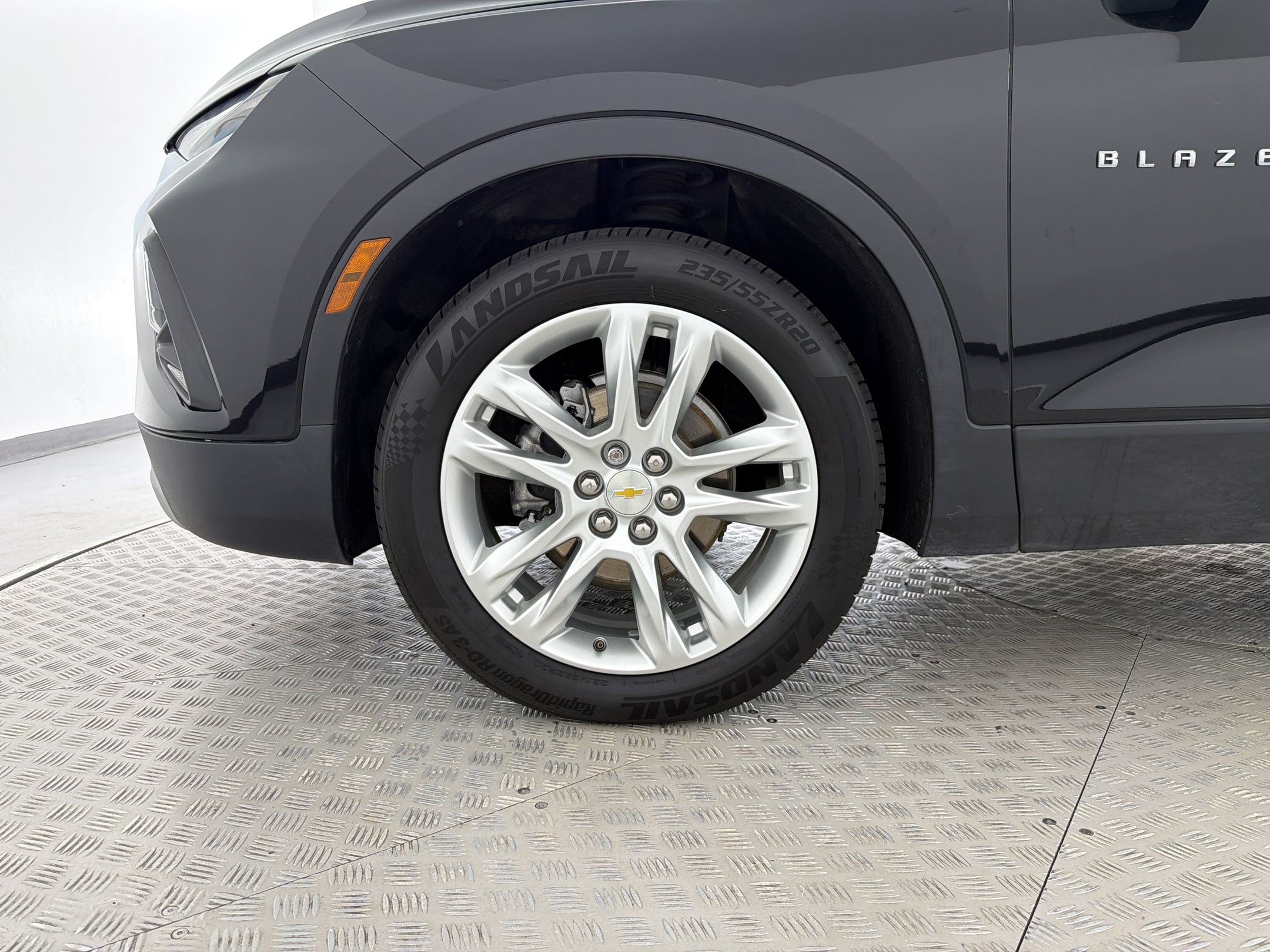 Used 2022 Chevrolet Blazer LT w/ Sound & Technology Package FWD image 11