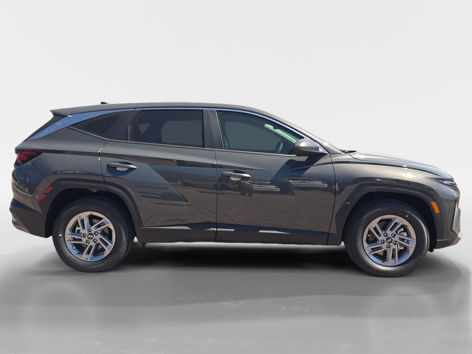New 2026 Hyundai Tucson SE image 2
