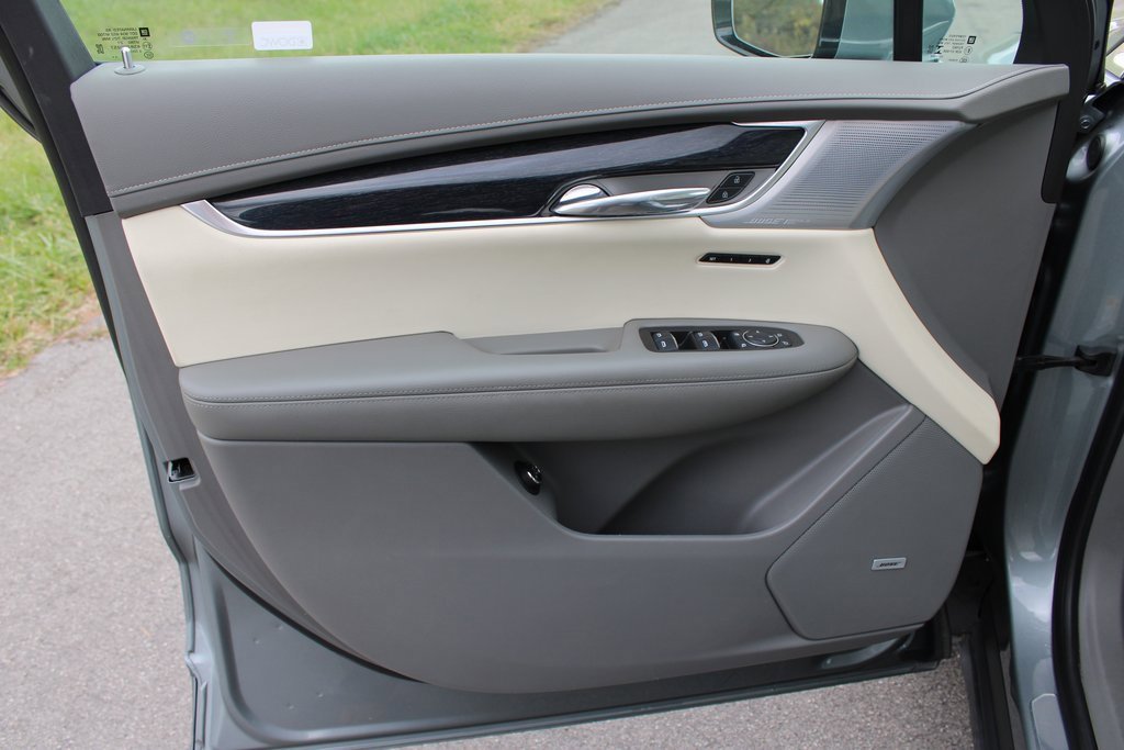 Used 2023 Cadillac XT6 Premium Luxury image 10