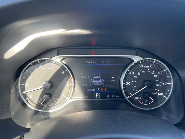 Used 2024 Nissan Altima 2.5 SV AWD/4WD image 12