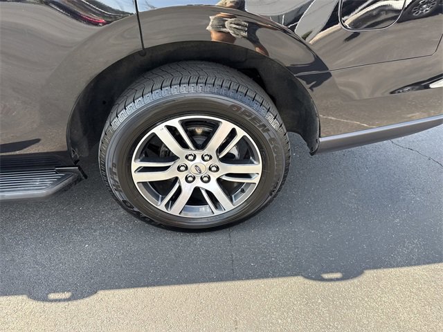 Used 2024 Ford Expedition Limited image 7