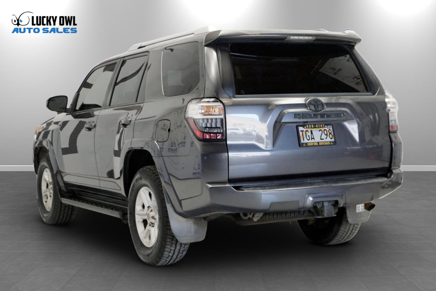 Used 2018 Toyota 4Runner SR5 RWD image 4