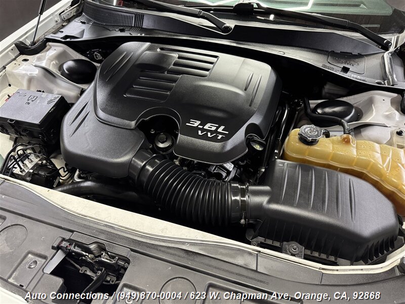 Used 2012 Chrysler 300 S RWD image 25