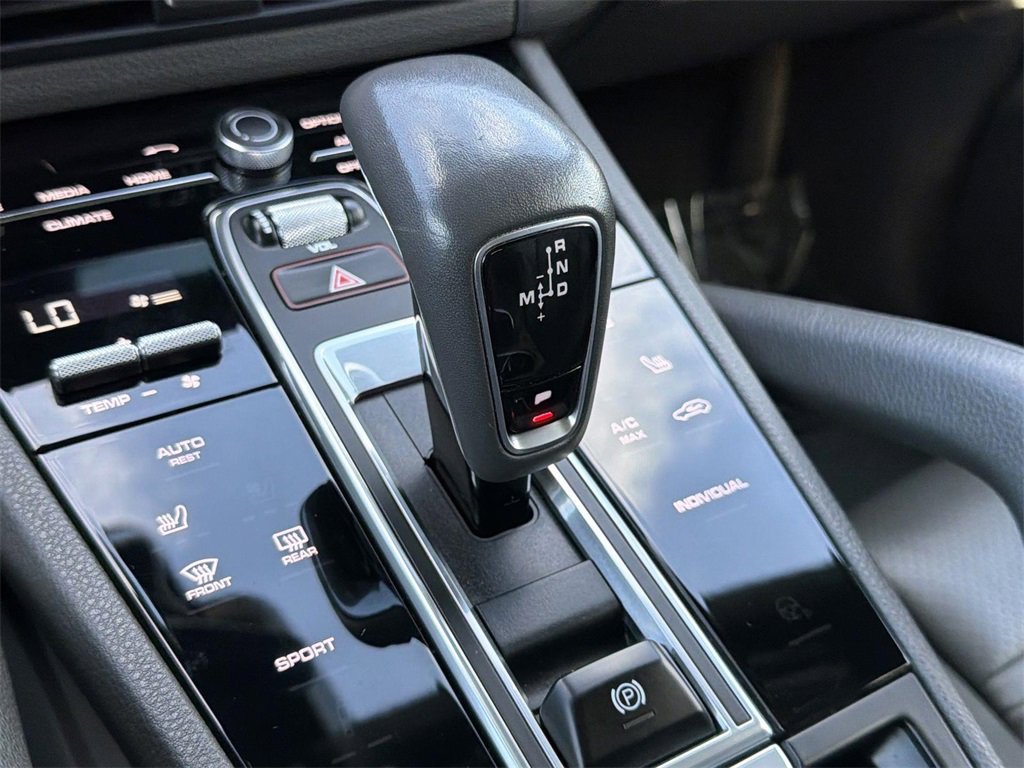 Used 2020 Porsche Cayenne image 13