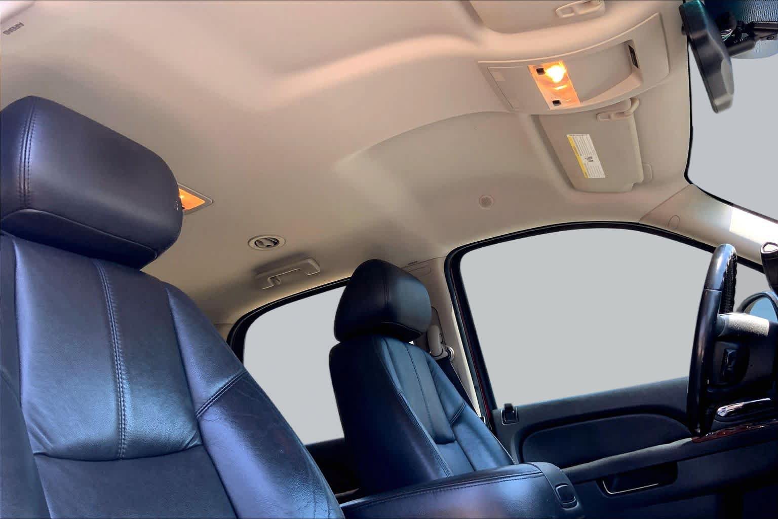 Used 2011 Chevrolet Tahoe LT w/ Texas Edition RWD image 13