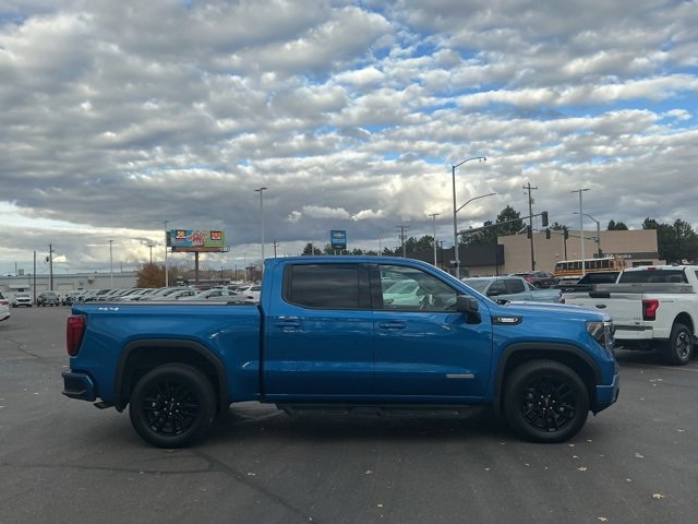Used 2022 GMC Sierra 1500 Elevation image 2
