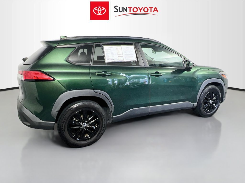 Used 2022 Toyota Corolla Cross LE w/ Moonroof Package FWD image 3