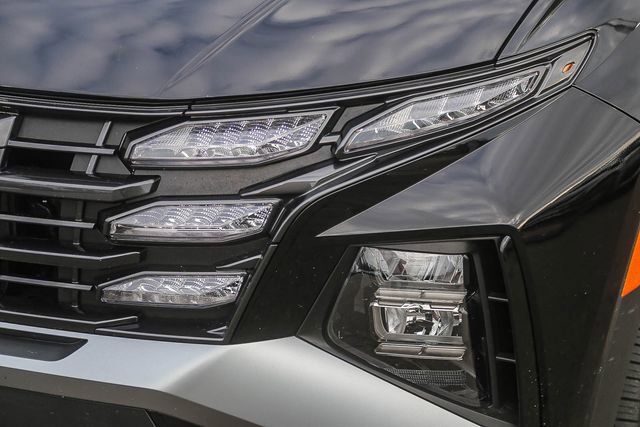 Certified 2025 Hyundai Tucson SEL AWD/4WD image 8