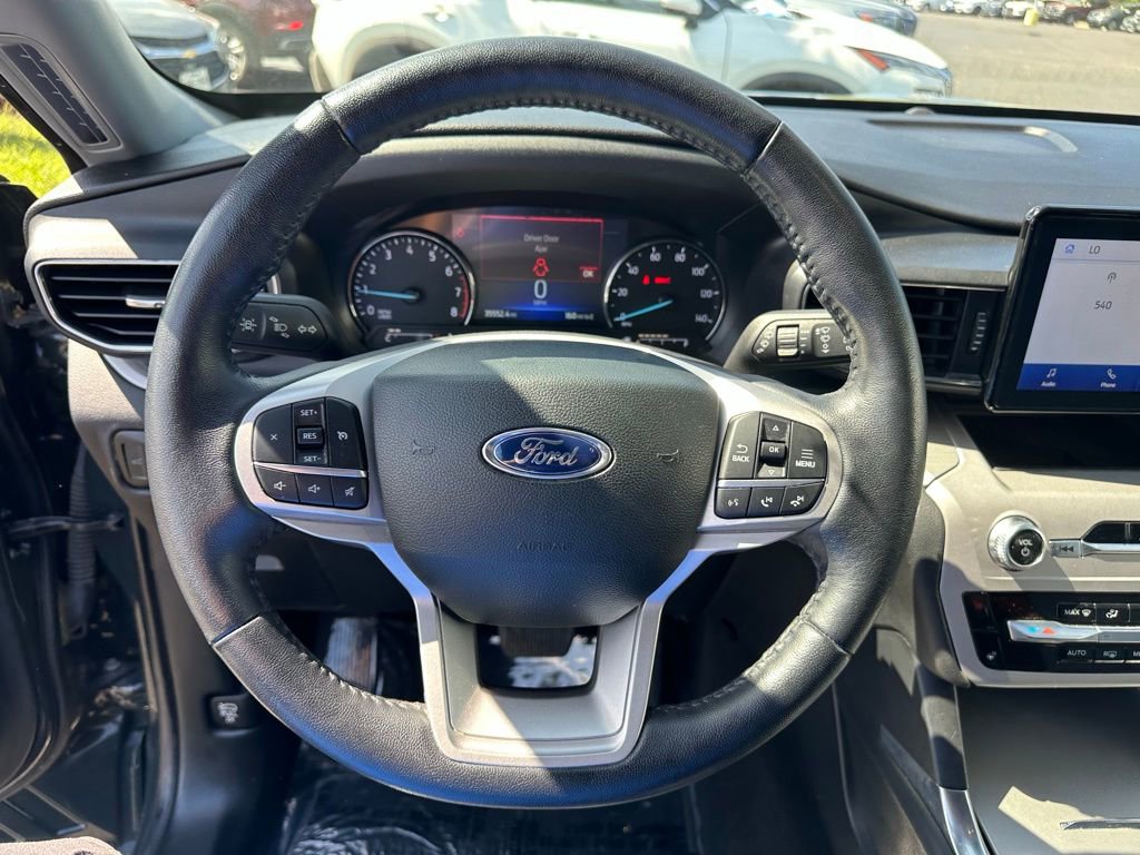 Used 2023 Ford Explorer XLT w/ Equipment Group 202A RWD image 13