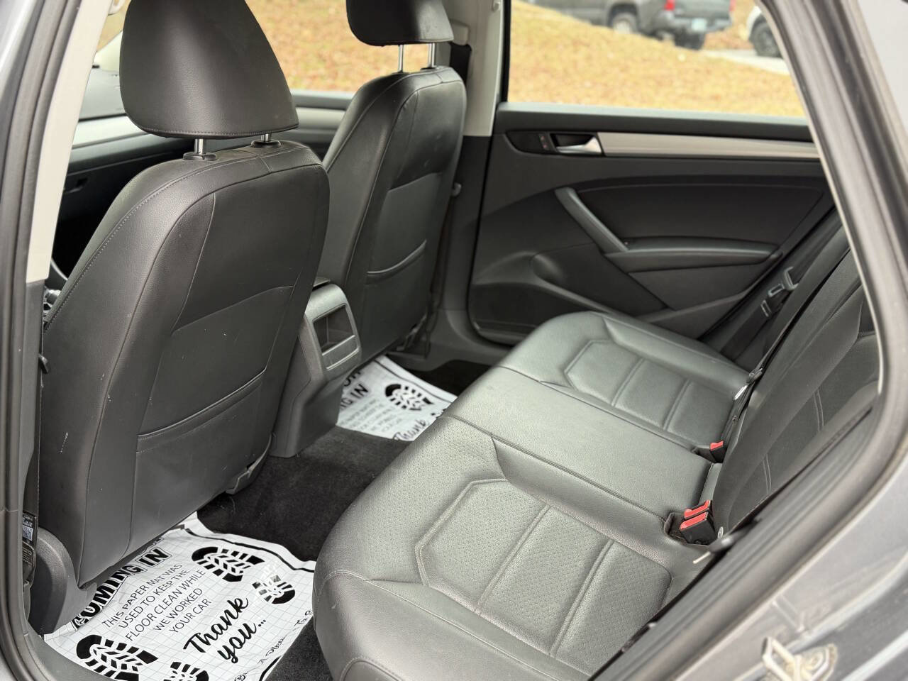 Used 2015 Volkswagen Passat 1.8T Wolfsburg Edition image 13