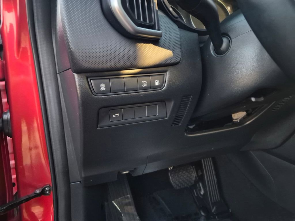 Used 2025 MAZDA CX-50 2.5 Hybrid w/ Preferred Pkg image 11