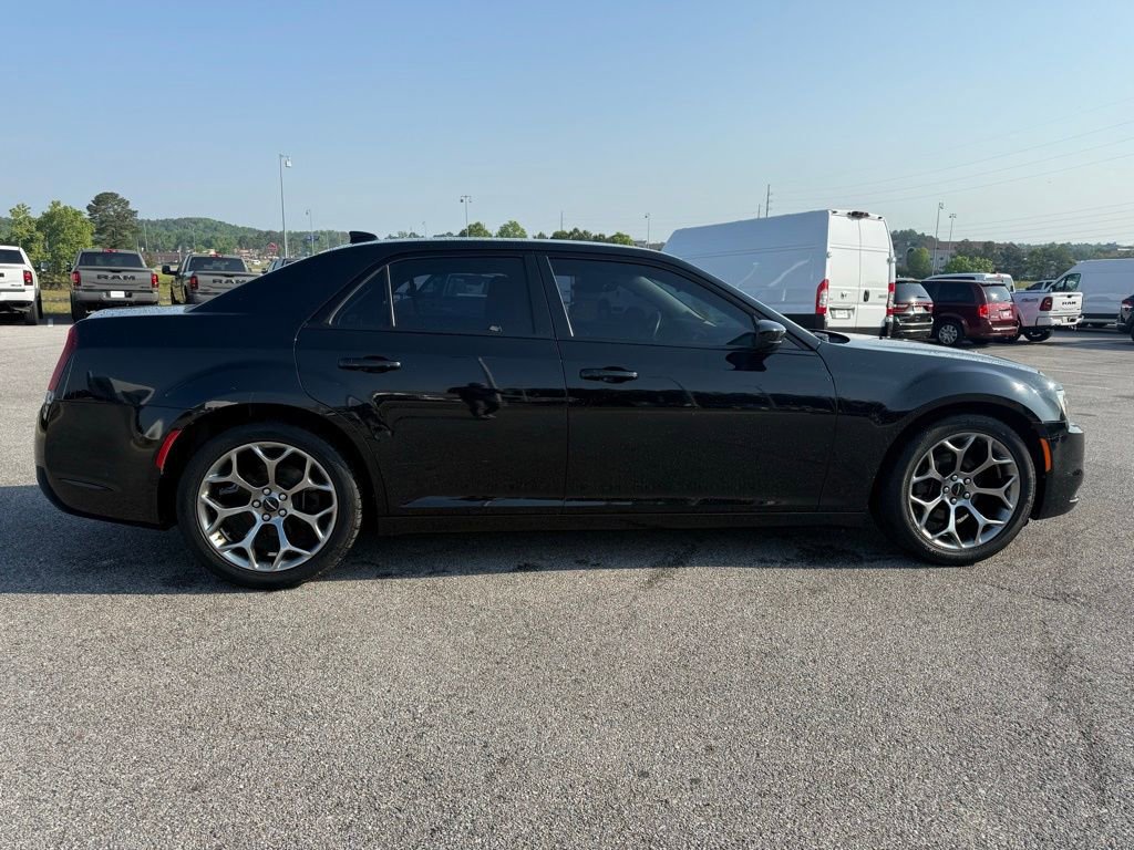 Used 2018 Chrysler 300 Touring w/ Sport Appearance Package RWD image 6