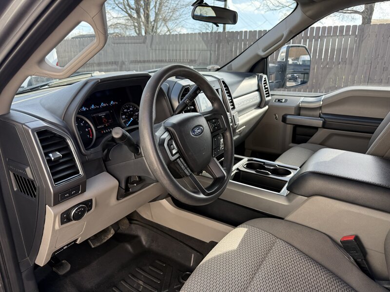 Used 2022 Ford F250 XLT w/ XLT Premium Package RWD image 26