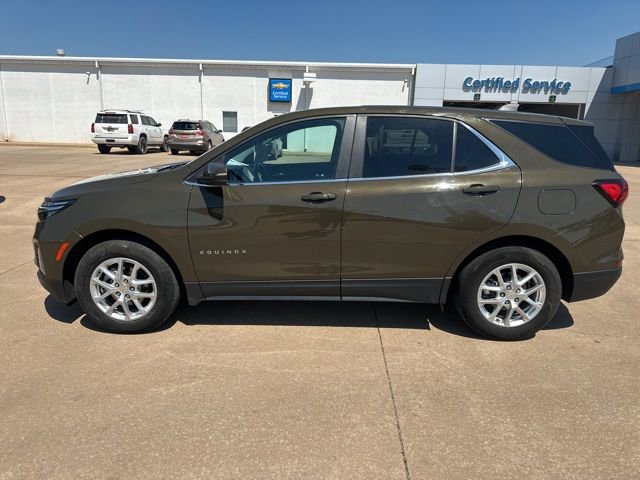 Used 2024 Chevrolet Equinox LT FWD image 2