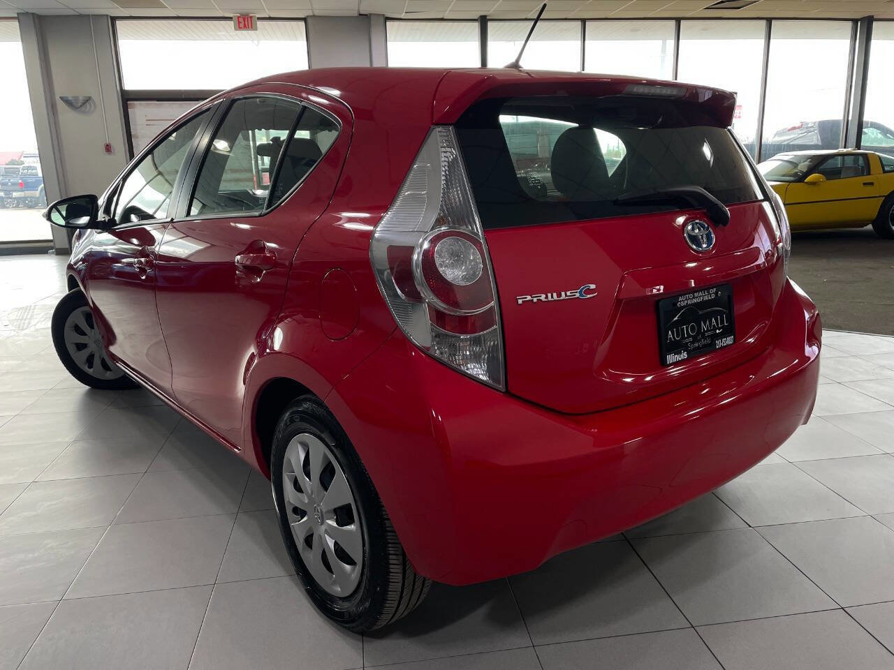 Used 2013 Toyota Prius C Two image 5